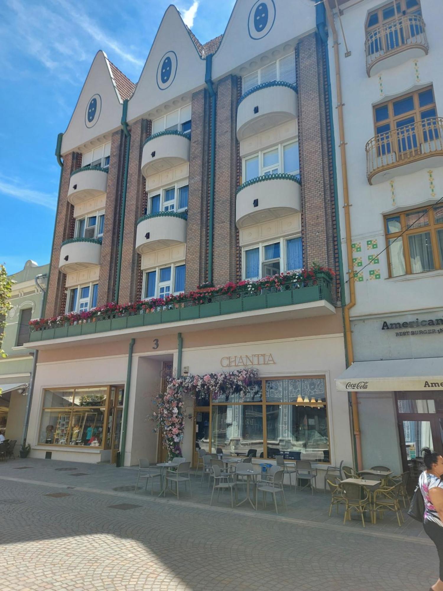Darris Apartament Ultracentral Oradea Exterior photo